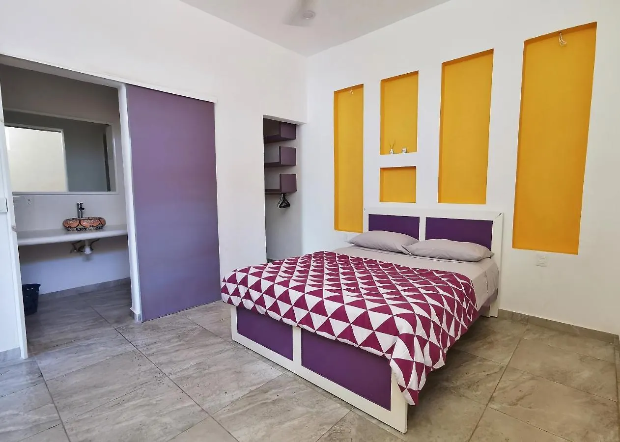 Hostel Humanity Puerto Morelos Mexico